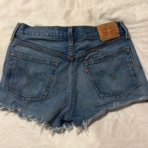 Levi’s 501 Cut Off Jean Shorts Medium Blue Distressed